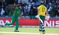 BIRMINGHAM, ENGLAND - JUNE 07: South Africa batsman AB de Villiers is dismissed by a celebrating Imad Wasim for 0 during the ICC Champions Trophy match between South Africa and Pakistan at Edgbaston on June 7, 2017 in Birmingham, England. (Photo by Stu Forster/Getty Images)