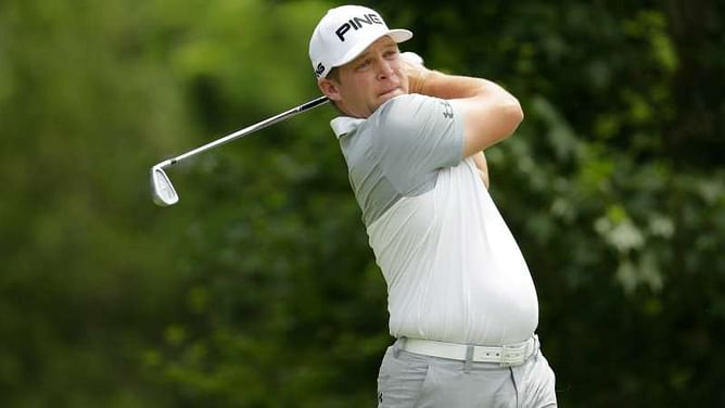 Summerhays storms into lead as struggling Dufner shoots 77
