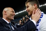 MALAGA, SPAIN - MAY 21: Zinedine Zidane, Manager of Real Madrid celebrates with Cristiano Ronaldo after being crowned champions following the La Liga match between Malaga and Real Madrid at La Rosaleda Stadium on May 21, 2017 in Malaga, Spain. (Photo by Gonzalo Arroyo Moreno/Getty Images)