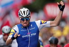 Kittel wins Tour de France stage two, Thomas leads