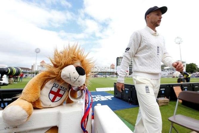 Cricket-South Africa opt to bat in second England test