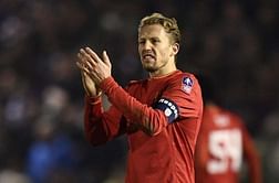 Lucas leaves Liverpool for Lazio 'to play more games'