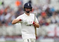 England's Ballance ruled out of third test with fractured finger