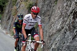 Contador left empty-handed after day of vintage attacks