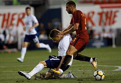Roma snatch late win over Spurs in ill-tempered 'friendly'