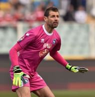 PESCARA, ITALY - FEBRUARY 05: Albano Bizzarri of Pescara Calcio in action during the Serie A match between Pescara Calcio and SS Lazio at Adriatico Stadium on February 5, 2017 in Pescara, Italy. (Photo by Giuseppe Bellini/Getty Images)