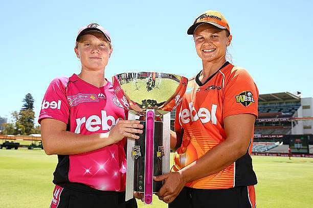 TAURANGA, NEW ZEALAND - MARCH 02: Suzie Bates batting during the Women's One Day International match between the New Zealand White Ferns and the Australia Southern Stars on March 2, 2017 in Tauranga, New Zealand. (Photo by Mead Norton/Getty Images)