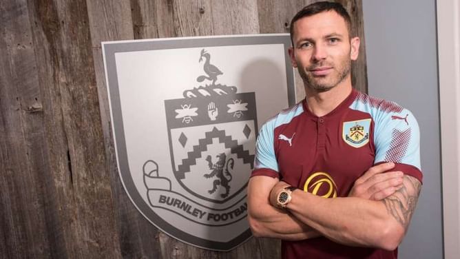Bardsley bolsters Burnley backline options