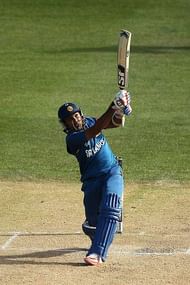 DUNEDIN, NEW ZEALAND - FEBRUARY 22: Mahela Jayawardene of Sri Lanka bats during the 2015 ICC Cricket World Cup match between Sri Lanka and Afghanistan at University Oval on February 22, 2015 in Dunedin, New Zealand. (Photo by Martin Hunter/Getty Images)