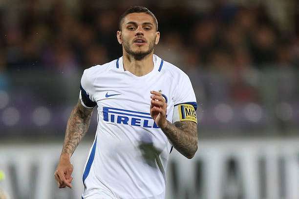 FLORENCE, ITALY - APRIL 22: Mauro Icardi of FC Internazionale in action during the Serie A match between ACF Fiorentina v FC Internazionale at Stadio Artemio Franchi on April 22, 2017 in Florence, Italy.  (Photo by Gabriele Maltinti/Getty Images)