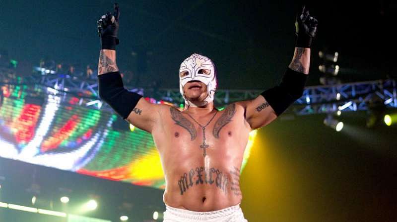 Wwe News Unmasked Rey Mysterio Spotted With Wwe And Gfw Stars