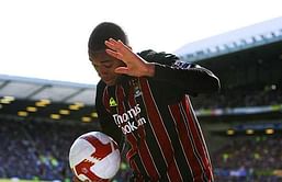 5 of the worst player unveilings in football history