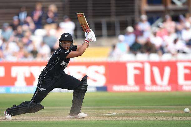 DERBY, ENGLAND - JULY 12: Suzie Bates of New Zealand batting during the ICC Women's World Cup 2017 between England and New Zealand at The 3aaa County Ground on July 12, 2017 in Derby, England. (Photo by Nathan Stirk/Getty Images)