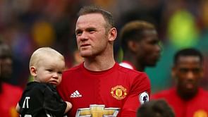 Rooney models Manchester United's new home kit