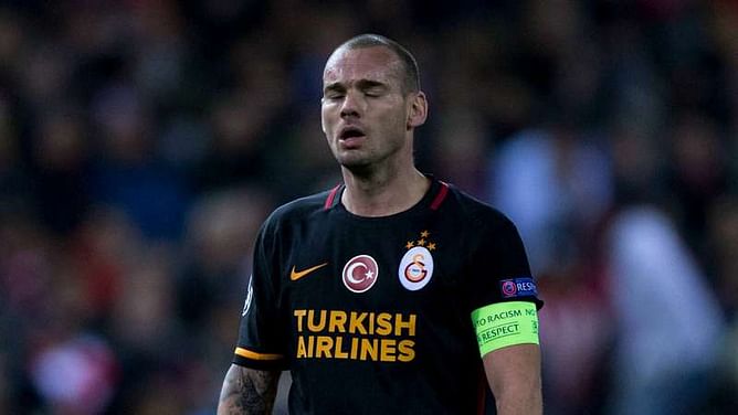 Sneijder released from Galatasaray contract