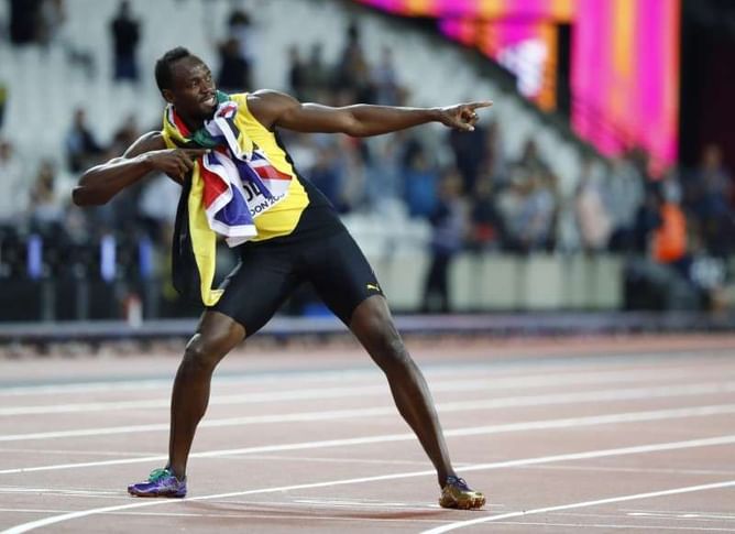 Gatlin stuns Bolt to win 100m world title