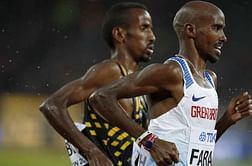 Farah advances in 5,000 metre for final assault on track gold