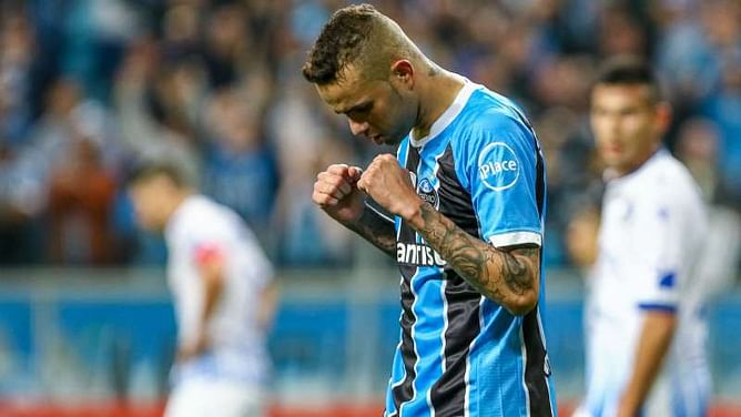 No Liverpool bid for Luan, say Gremio