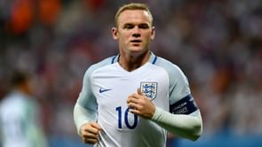 Rooney criticism 'unfair', says England striker Defoe