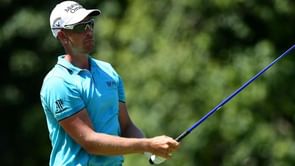 Stenson grabs third-round lead after late birdie barrage
