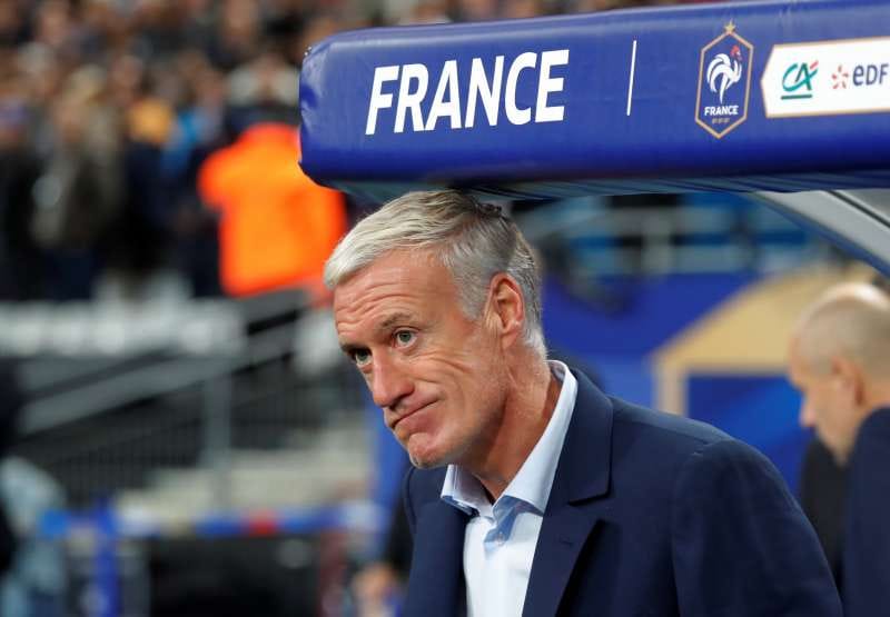 France coach Deschamps signs new contract until 2020