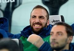 Juve striker Higuain undergoes hand surgery