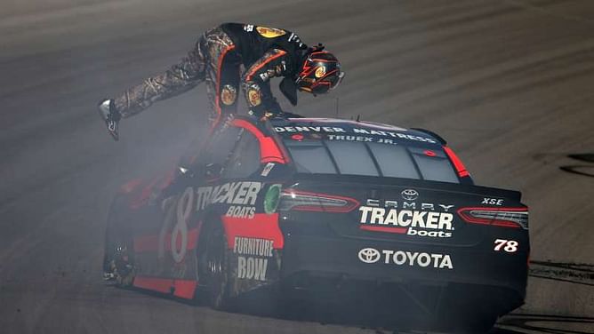 NASCAR results at Homestead: Martin Truex Jr. wins championship, Ford EcoBoost 400