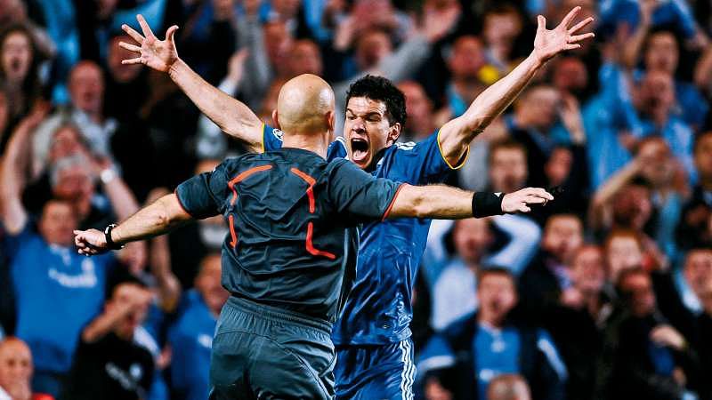 We Had To Change Hotels Ovrebo Recalls Fury After 09 Chelsea Barcelona Semi Final