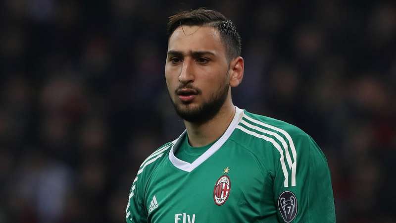 Raiola hopes Reina to Milan hastens Donnarumma exit