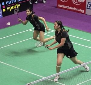 India&#039;s Ashwini Ponnappa (L) and Jwala Gutta (R)