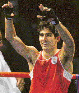 VijenderKumar - a part of the Senior Boxing team had a training session with Cuban Boxers.