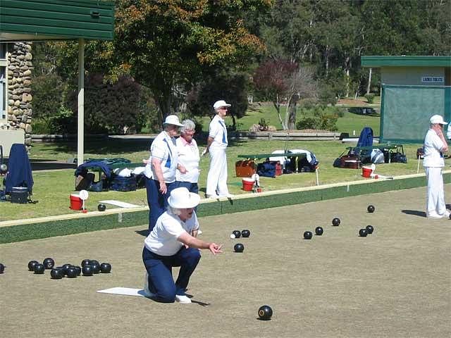 Lawn bowling 